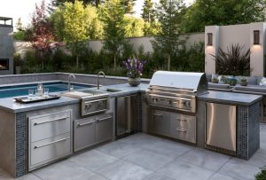 built-in-vs-freestanding-outdoor-kitchens